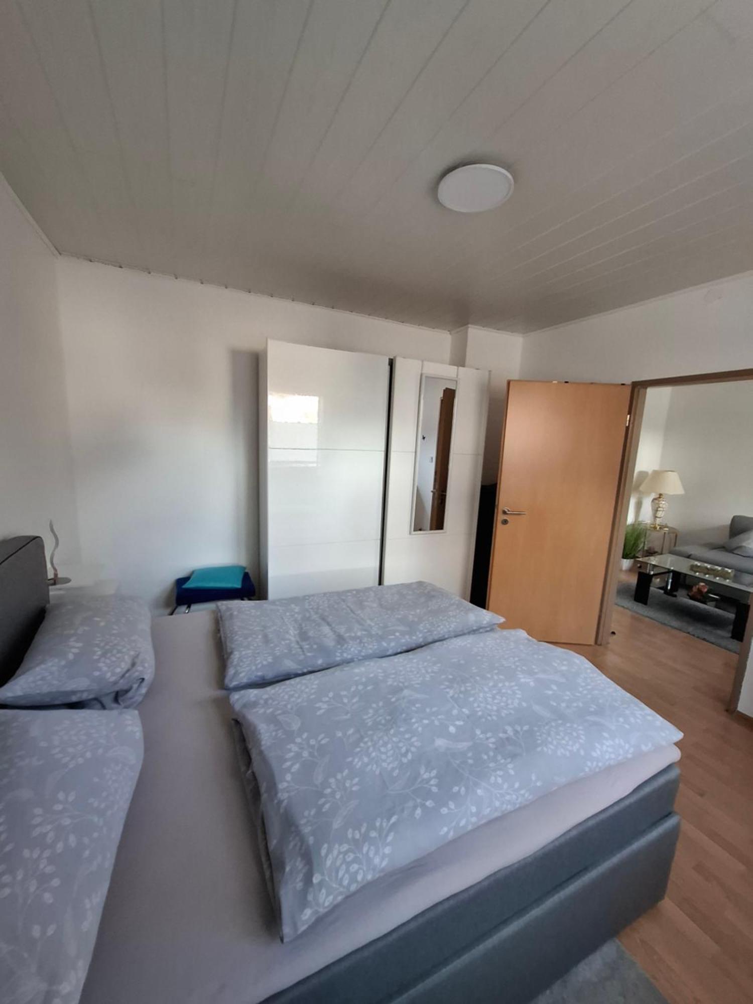 Schoene 3 Zi. Ferienwohnung Vor Den Toren Frankfurt Dreieich Eksteriør bilde